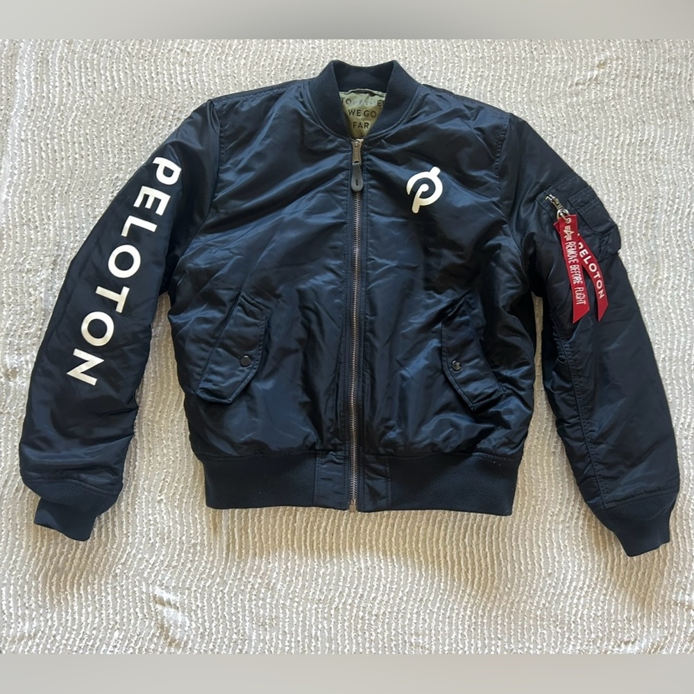 Alpha Industries x Peloton MA-1 Bomber Jacket Size Large Navy Blue Green Puffy